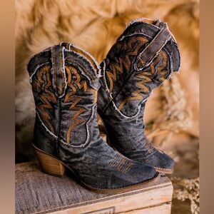 Dingo Y’all Need Dolly Western Boots Black Denim Size 9M